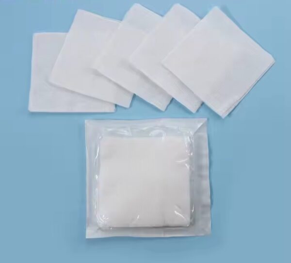 Sterile Gauze swab folded edge, 10cmx10cm, 8ply, Protector